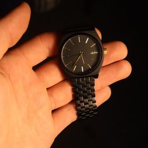 Nixon Time Teller Black and Gold